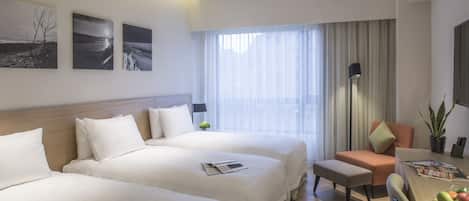 In-room safe, individually decorated, desk, iron/ironing board