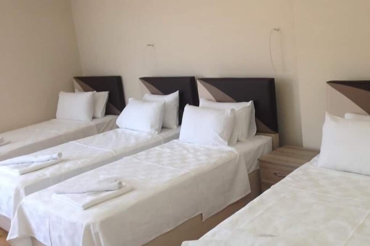 Minibar, in-room safe, free WiFi, bed sheets