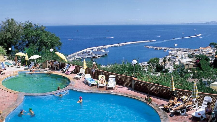 Suisse Thermal Village