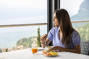 Petit déjeuner continental compris tous les jours