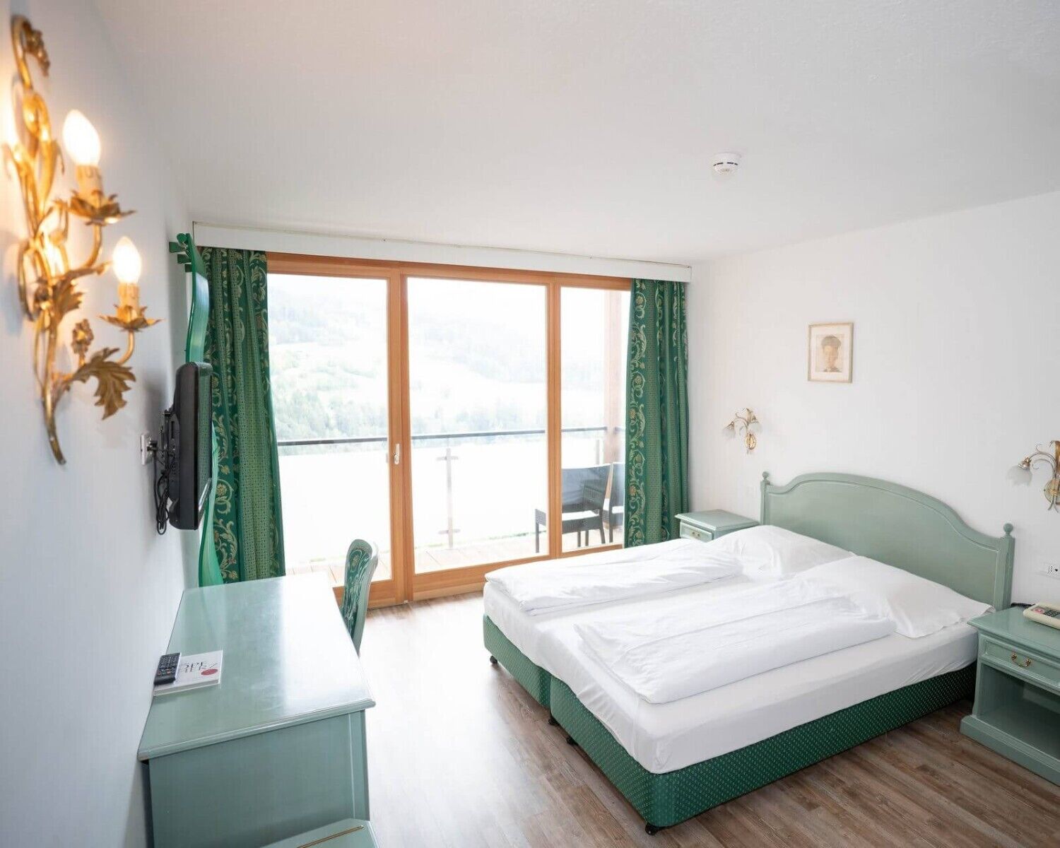 Desk, cots/infant beds, free WiFi, bed sheets