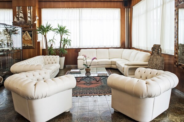 2 bars/lounges - Hotel Welcome (San Benedetto del Tronto)