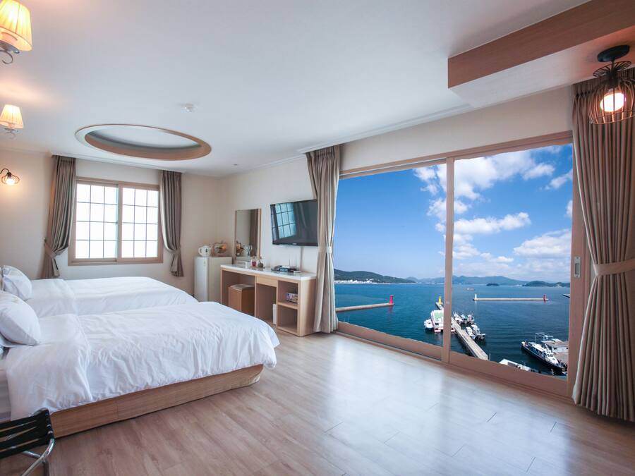 Deluxe driepersoonskamer | Gratis wifi, beddengoed