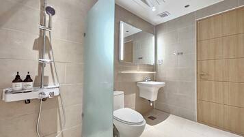 Deluxe Triple | Free WiFi, bed sheets