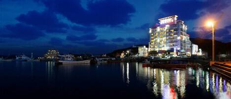 Front of property - evening/night