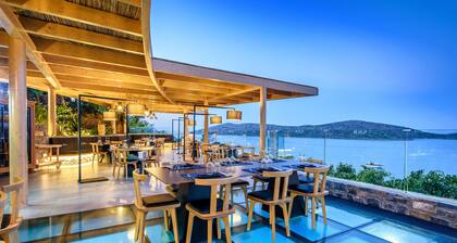 Royal Marmin Bay Boutique & Art Hotel - Adults Only