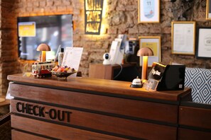 Reception - New Pera (Istanbul)