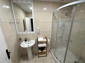 Studio Supérieur, terrasse | Salle de bain