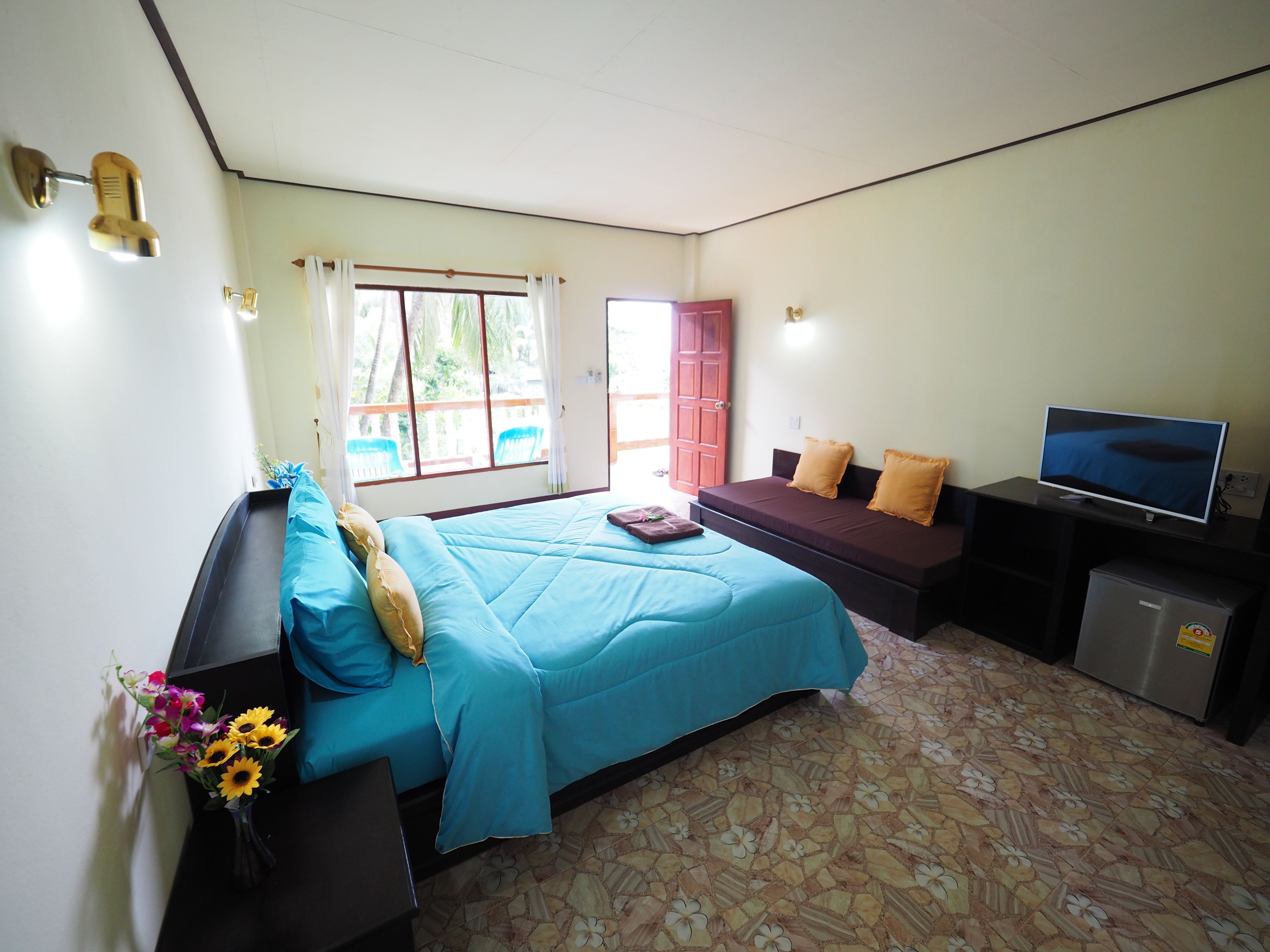 Superior Double Room, Sea View | Desk, soundproofing, free WiFi