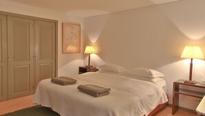Free WiFi, bed sheets - Casa de Santo António de Britiande (Lamego)