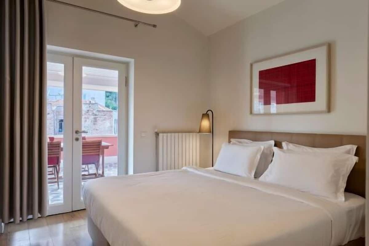 1 chambre, coffres-forts dans les chambres, bureau