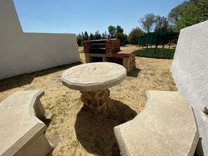 Economy Cottage (with S/C) | Dining room