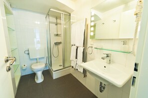 Bathroom - VOX Design Hotel (Vienna)