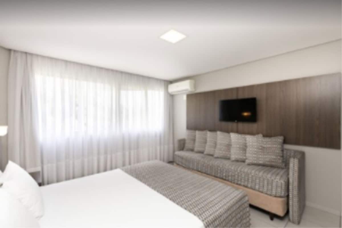 1 habitación, minibar, escritorio y espacio para trabajar con laptop