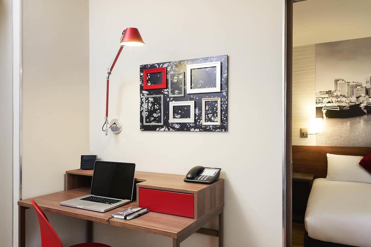 Appartement classique, 1 chambre | Literie de qualitĂ©, coffre-fort, bureau, systĂšme dâinsonorisation