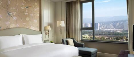 Premium bedding, minibar, in-room safe, desk