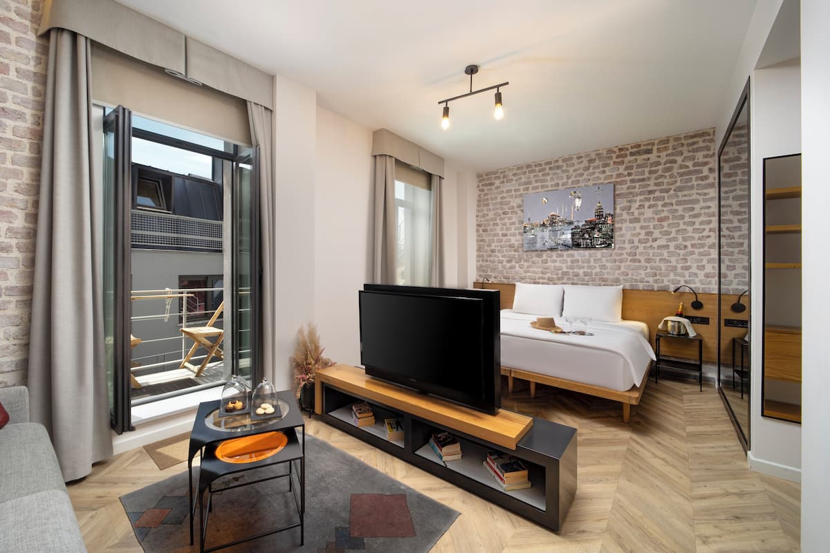 1 bedroom, premium bedding, in-room safe, individually decorated