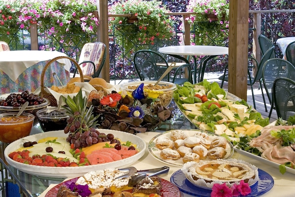 Colazione continentale a pagamento, servita tutte le mattine