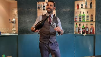 Bar (in der Unterkunft)
