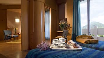Minibar, in-room safe, desk, soundproofing