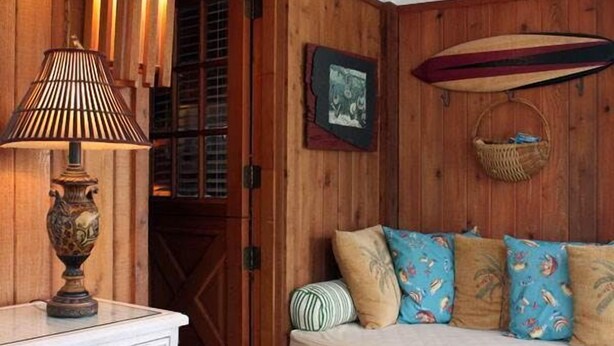 2 Bedroom House with Den | Living area