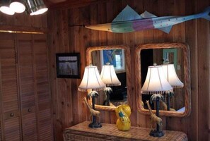 2 Bedroom House with Den | Room amenity