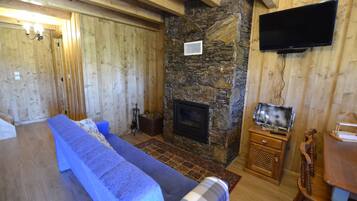 House, 2 Bedrooms | Bed sheets