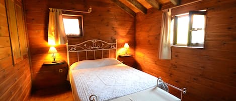 Casa, 2 habitaciones | Ropa de cama