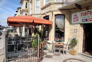 Breakfast, lunch and dinner served - The Prom Hotel (Great Yarmouth)