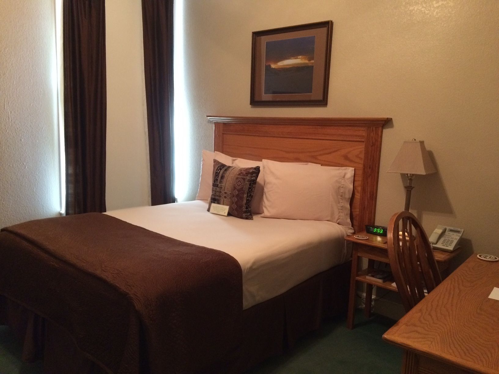 room, 1 queen bed | premium bedding, pillow-top beds, desk, laptop workspace