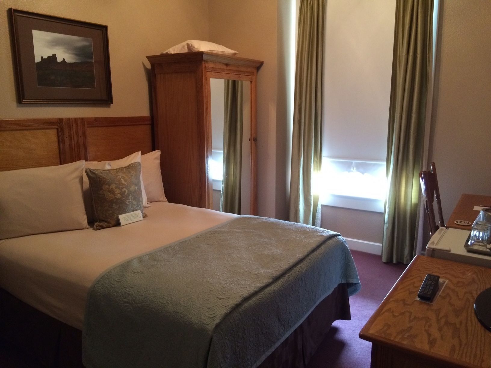 room, 1 queen bed | premium bedding, pillow-top beds, desk, laptop workspace