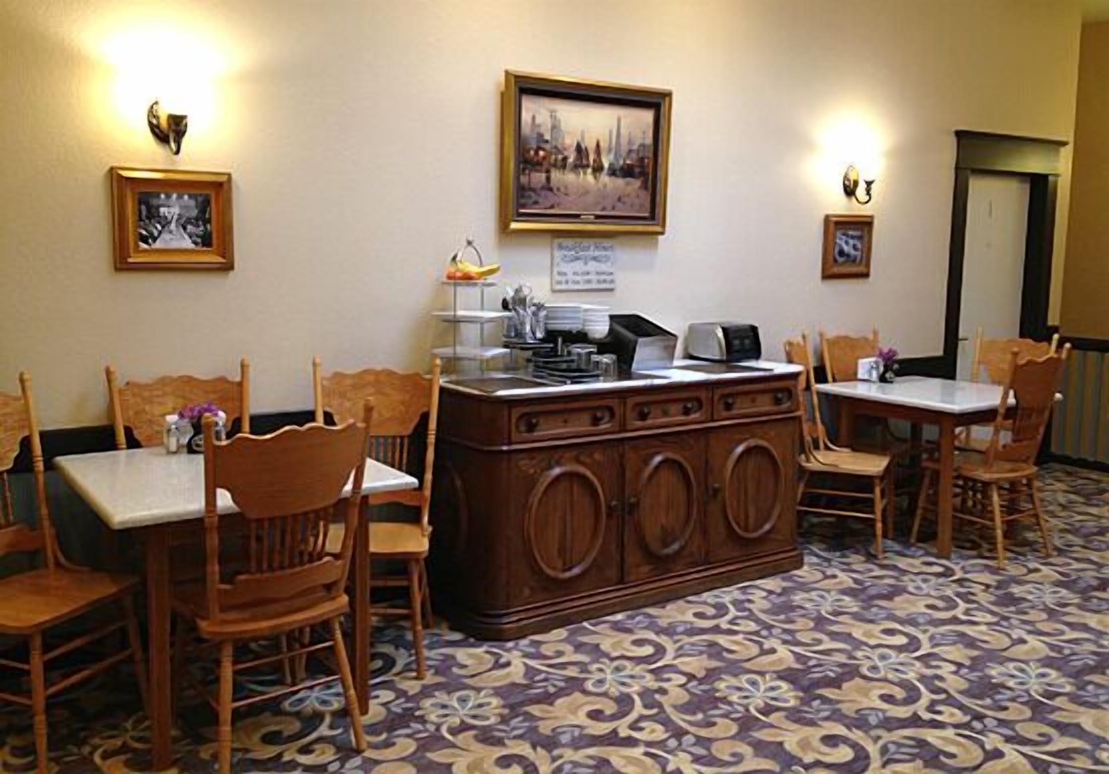 free continental breakfast