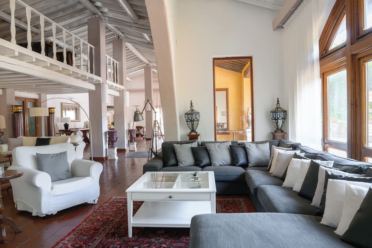 Luxury Villa, 5 Bedrooms, Private Pool, Hill View | Living area | Fireplace