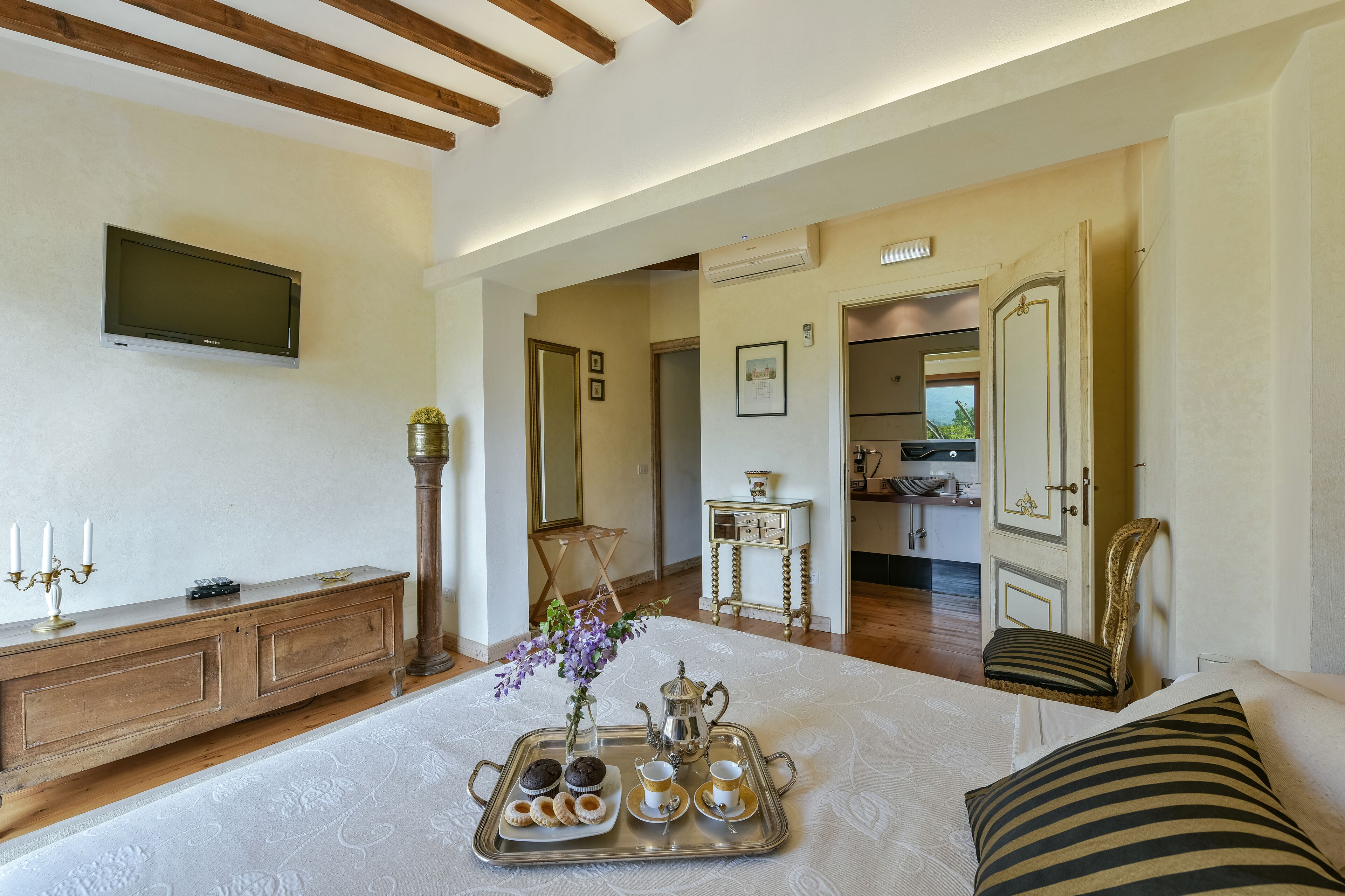 Photo - Villa Gaudia, Luxury Villa with pool, A-C