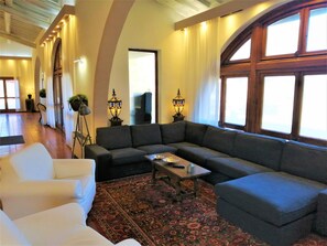 Luxury Villa, 5 Bedrooms, Private Pool, Hill View | Living area | Fireplace - Villa Gaudia, Luxury Villa with pool, A-C (Rignano sull'Arno)