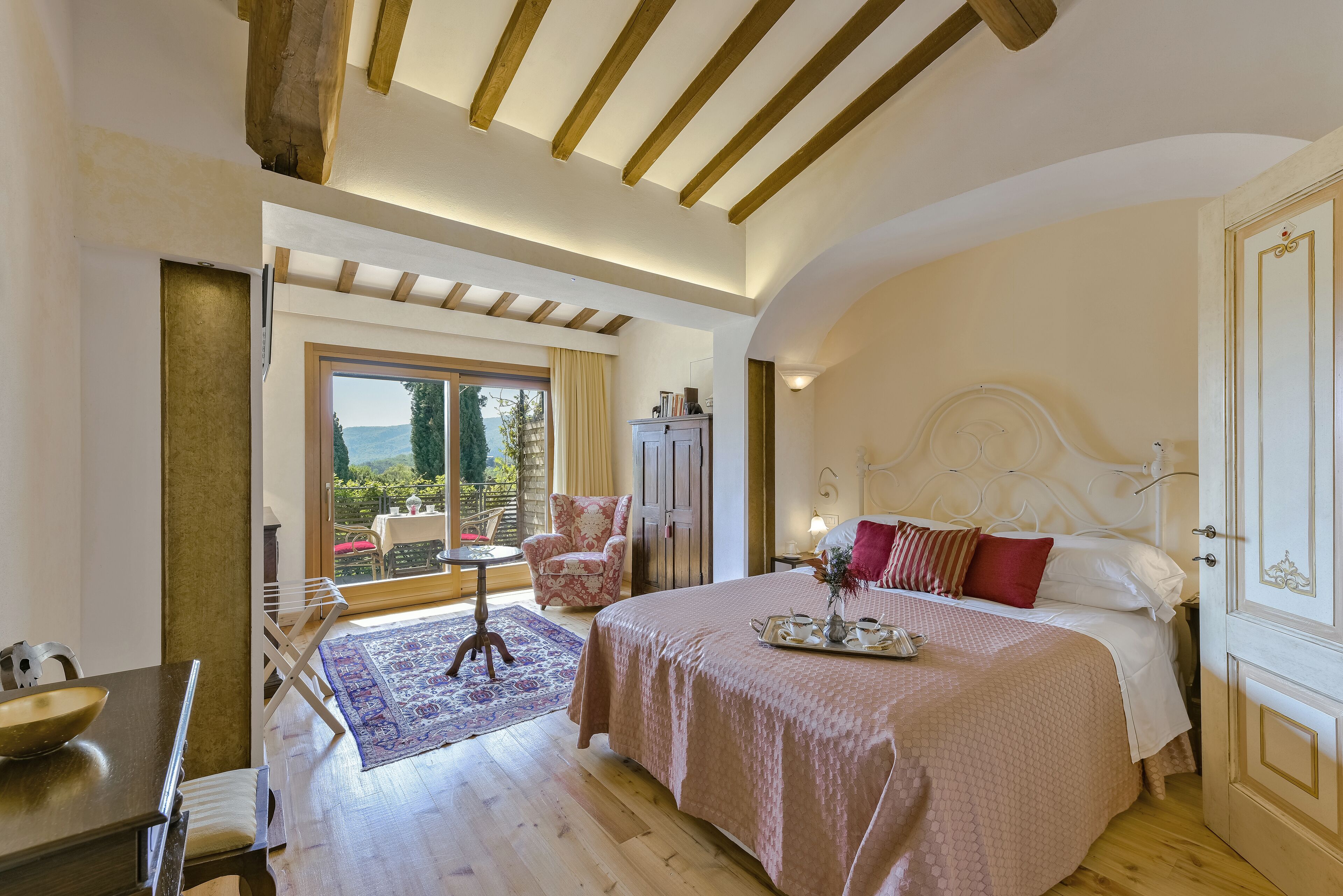 Vil·la de luxe, 5 dormitoris, piscina privada, vistes al turó | Llençols de cotó egipci, roba de llit d'alta qualitat i cobrellits 