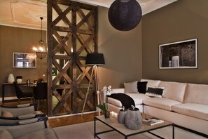 Superior Apartment, 2 Bedrooms, Kitchenette | Living room