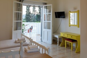 Studio, Sea View | Egyptian cotton sheets, in-room safe, soundproofing