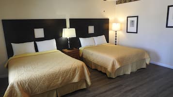 Chambre Standard, 2 grands lits, non-fumeurs | Bureau, Wi-Fi gratuit, draps fournis