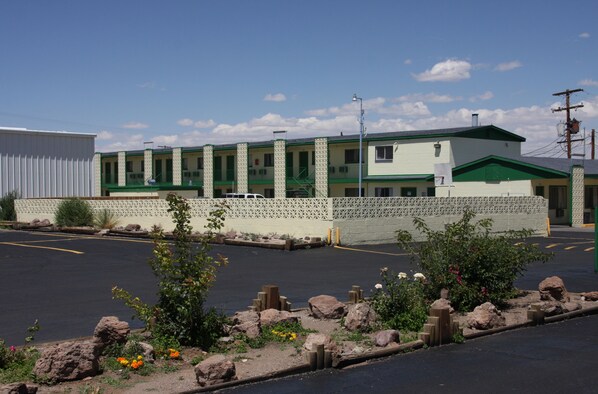 Exterior - Economy Inn (Socorro)