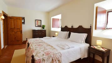 Habitación con 2 camas individuales | Sistema de insonorización, cunas gratuitas, camas supletorias