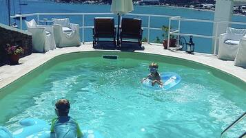Outdoor pool, pool loungers