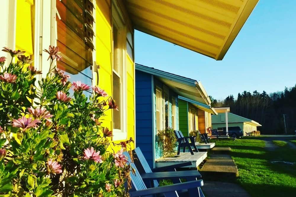 Atlantic View Motel and Cottages