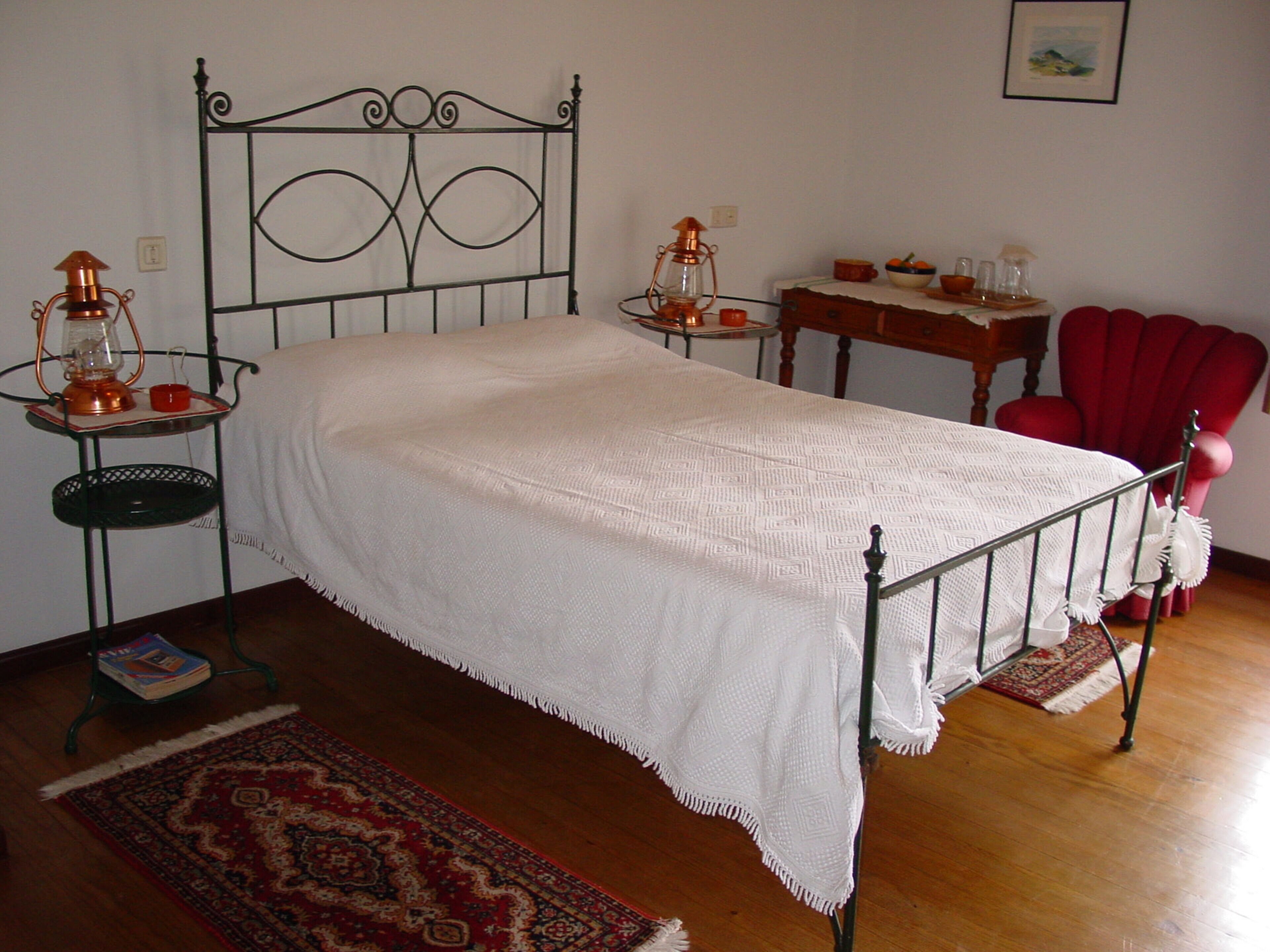 Desk, cribs (free), rollaway beds (surcharge), individually furnished