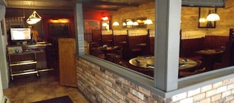 Hermanns European Inn