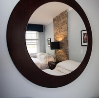 Desk, soundproofing, free WiFi