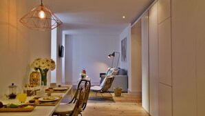 Down duvets, iron/ironing board, free cots/infant beds, free WiFi - Lisbon Five Stars Apartments Combro 77 (Lisbon)
