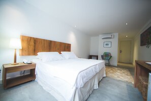 Suite | Bureau, système d’insonorisation, lit de bébé (supplément)