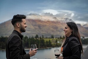 Deluxe Studio | Balcony view - Lakeview Colonial Motel (Queenstown)