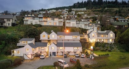 Lakeview Colonial Motel